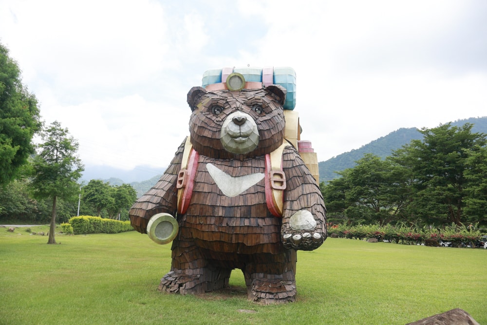 嘉義牛埔仔愛情大草原｜阿里山山腳下免費景點推薦，情侶放閃＆親子寵物放電必去大草原！