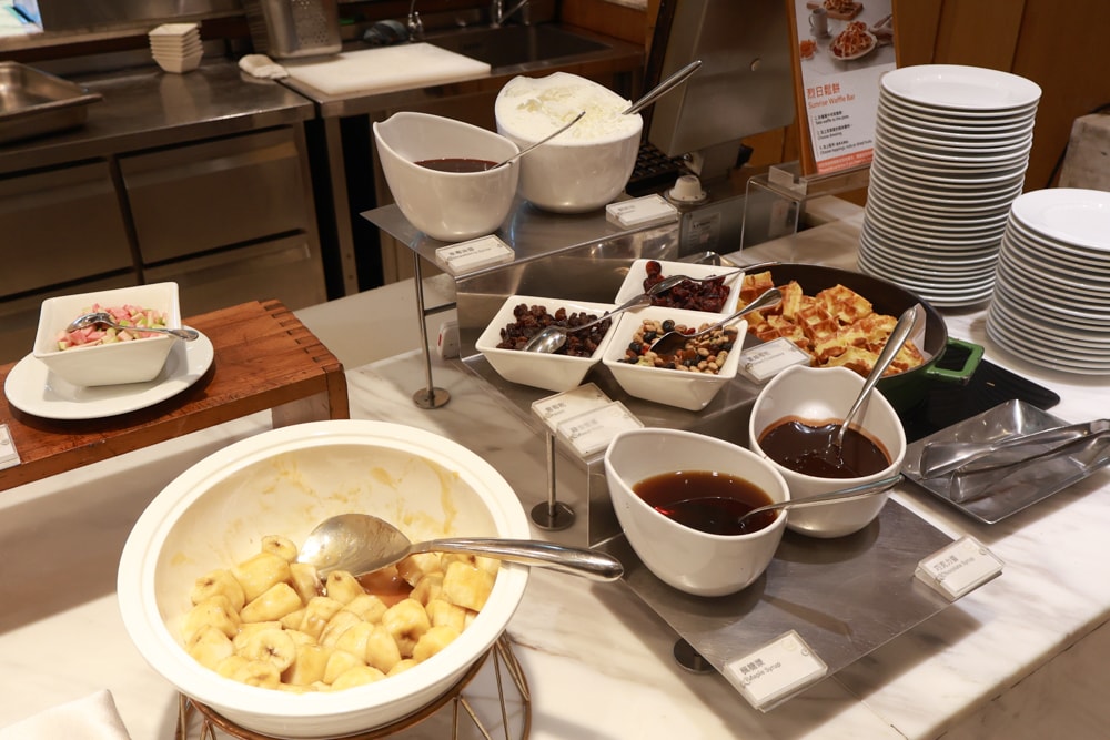 台北六福萬怡酒店｜台北寵物友善飯店、寵物房開箱、帶毛孩入住五星飯店、五星級萬豪飯店體系