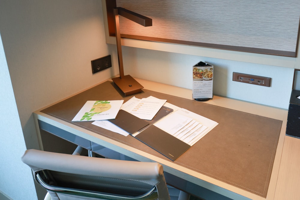 台北六福萬怡酒店｜台北寵物友善飯店、寵物房開箱、帶毛孩入住五星飯店、五星級萬豪飯店體系