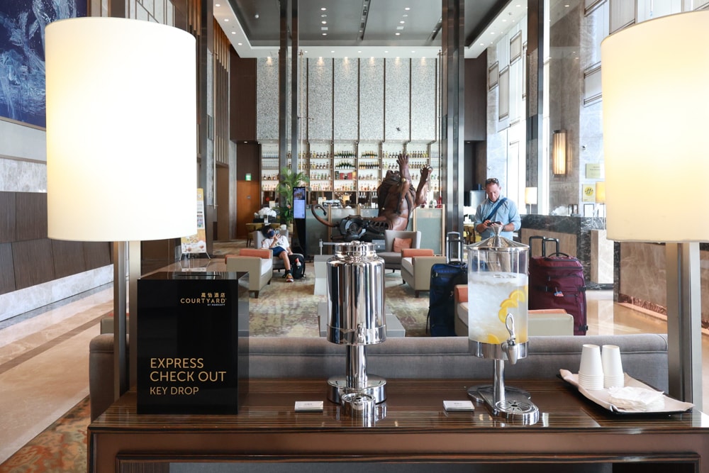 台北六福萬怡酒店｜台北寵物友善飯店、寵物房開箱、帶毛孩入住五星飯店、五星級萬豪飯店體系