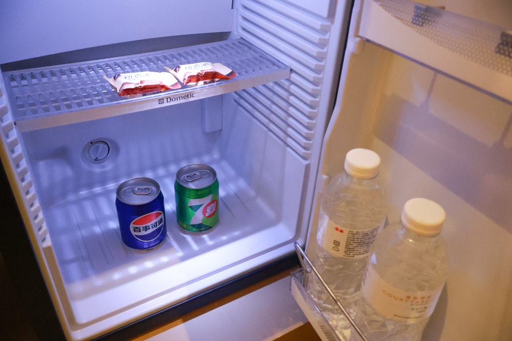 台北六福萬怡酒店｜台北寵物友善飯店、寵物房開箱、帶毛孩入住五星飯店、五星級萬豪飯店體系