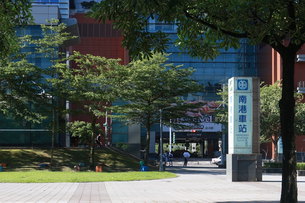 台北六福萬怡酒店｜台北寵物友善飯店、寵物房開箱、帶毛孩入住五星飯店、五星級萬豪飯店體系