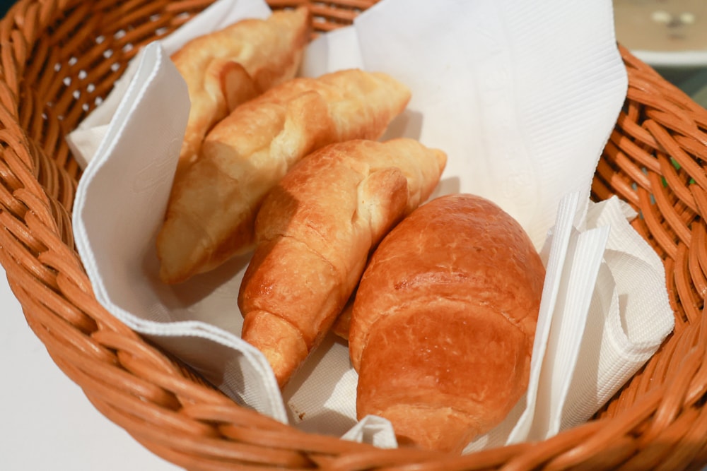 新北石門、北海岸海景住宿推薦｜半島海悅渡假會館：每一間都能帶毛孩入住，超美落地窗海景房必住！寵物友善民宿、北海岸寵物友善住宿