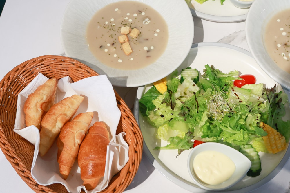 新北石門、北海岸海景住宿推薦｜半島海悅渡假會館：每一間都能帶毛孩入住，超美落地窗海景房必住！寵物友善民宿、北海岸寵物友善住宿