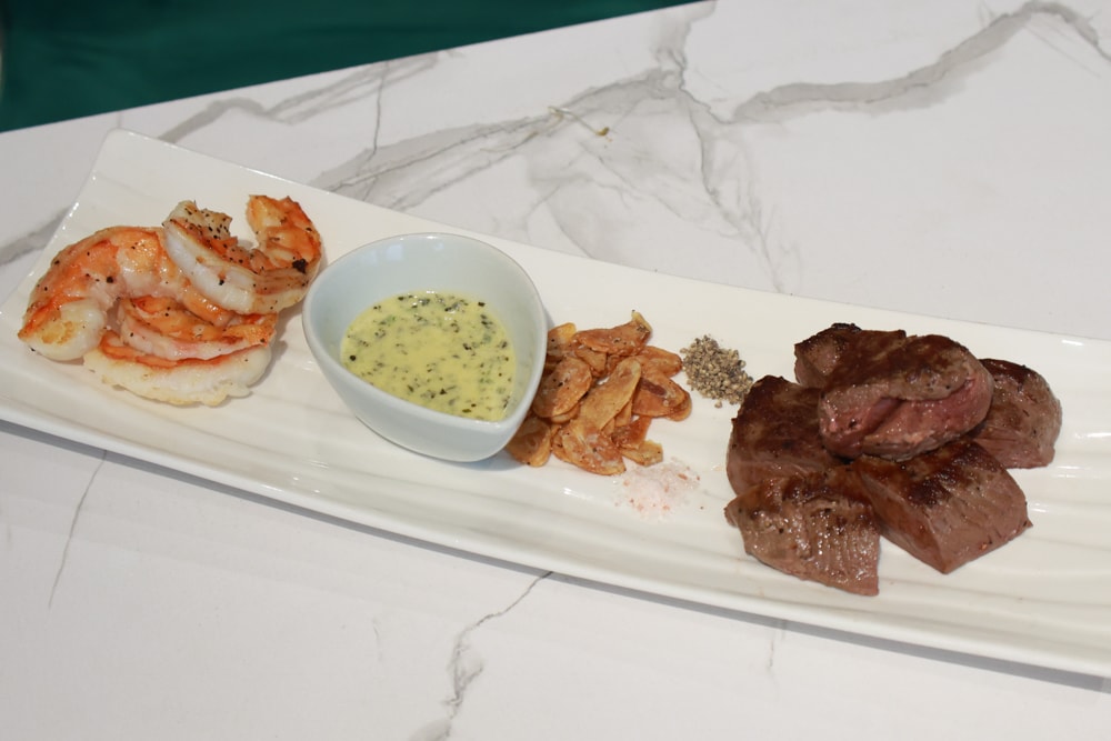 新北石門、北海岸海景住宿推薦｜半島海悅渡假會館：每一間都能帶毛孩入住，超美落地窗海景房必住！寵物友善民宿、北海岸寵物友善住宿