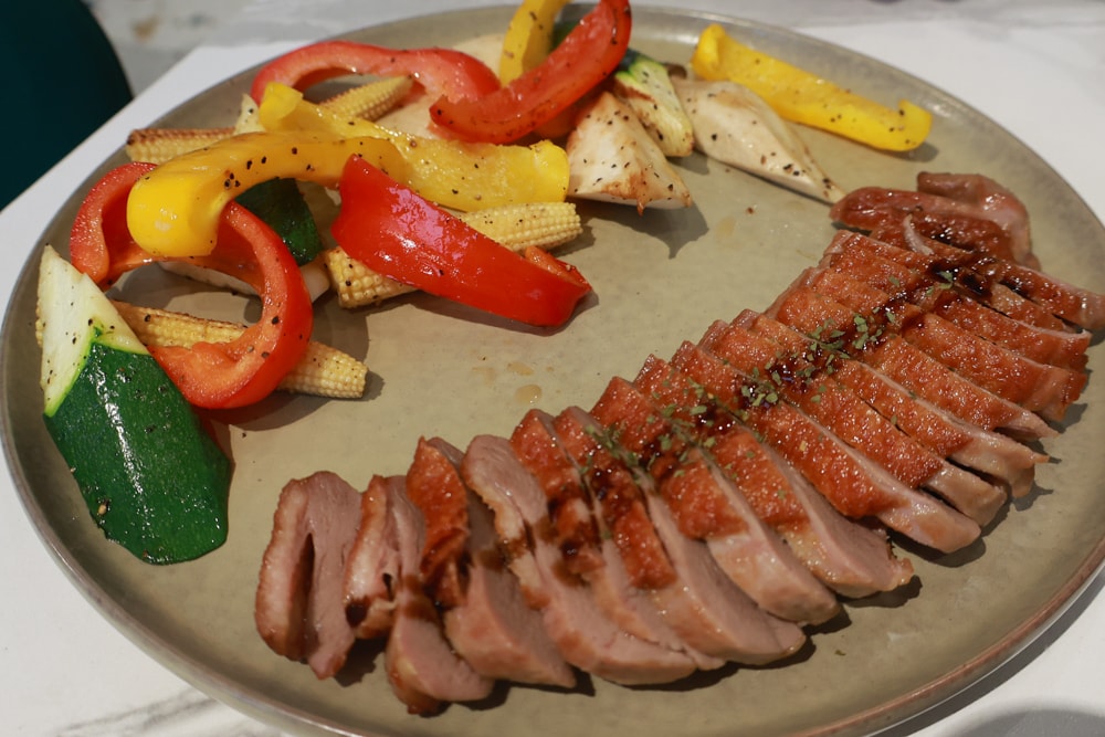 新北石門、北海岸海景住宿推薦｜半島海悅渡假會館：每一間都能帶毛孩入住，超美落地窗海景房必住！寵物友善民宿、北海岸寵物友善住宿