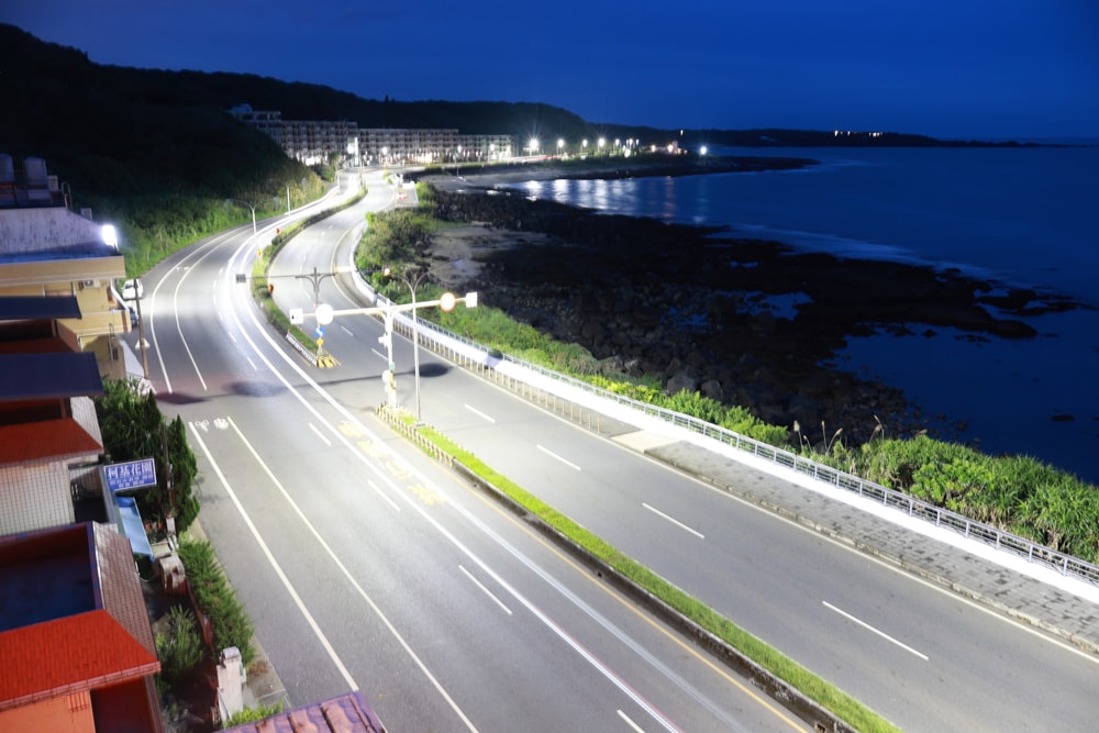 新北石門、北海岸海景住宿推薦｜半島海悅渡假會館：每一間都能帶毛孩入住，超美落地窗海景房必住！寵物友善民宿、北海岸寵物友善住宿