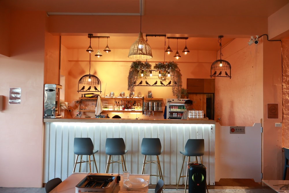 苗栗森林系寵物友善懶人露營|叢林開始Glamping 苗栗店。一泊四食、流體兔DIY、網美帳篷、寵物友善、露天泳池 - 第33張圖 苗栗森林系寵物友善懶人露營|叢林開始Glamping 苗栗店。一泊四食、流體兔DIY、網美帳篷、寵物友善、露天泳池
