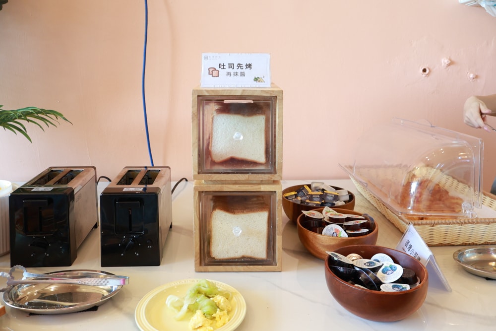 苗栗森林系寵物友善懶人露營|叢林開始Glamping 苗栗店。一泊四食、流體兔DIY、網美帳篷、寵物友善、露天泳池 - 第56張圖 苗栗森林系寵物友善懶人露營|叢林開始Glamping 苗栗店。一泊四食、流體兔DIY、網美帳篷、寵物友善、露天泳池