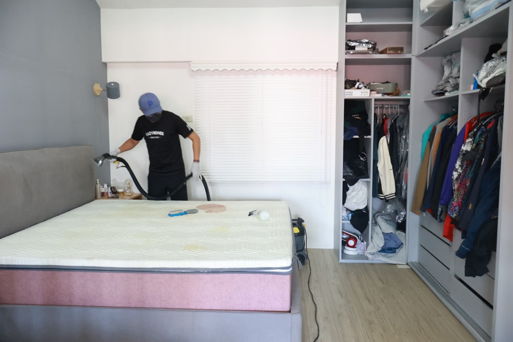 懶人除蟎 沙發・床墊・地毯清洗專家｜孩子過敏、狗狗掉毛，選擇懶人除蟎！床墊沙發地毯全清一次搞定！