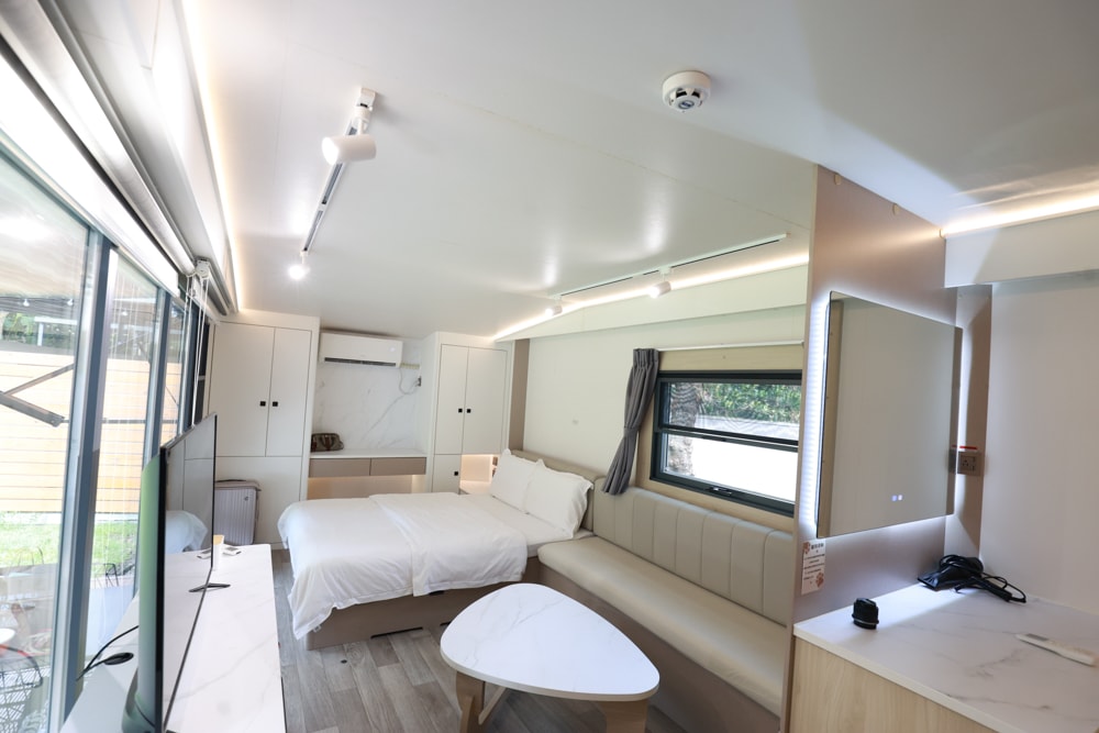 日月潭最Chill的寵物友善住宿｜陌野露營車驛站、寵物友善露營車、免搭帳豪華露營、南投寵物友善住宿