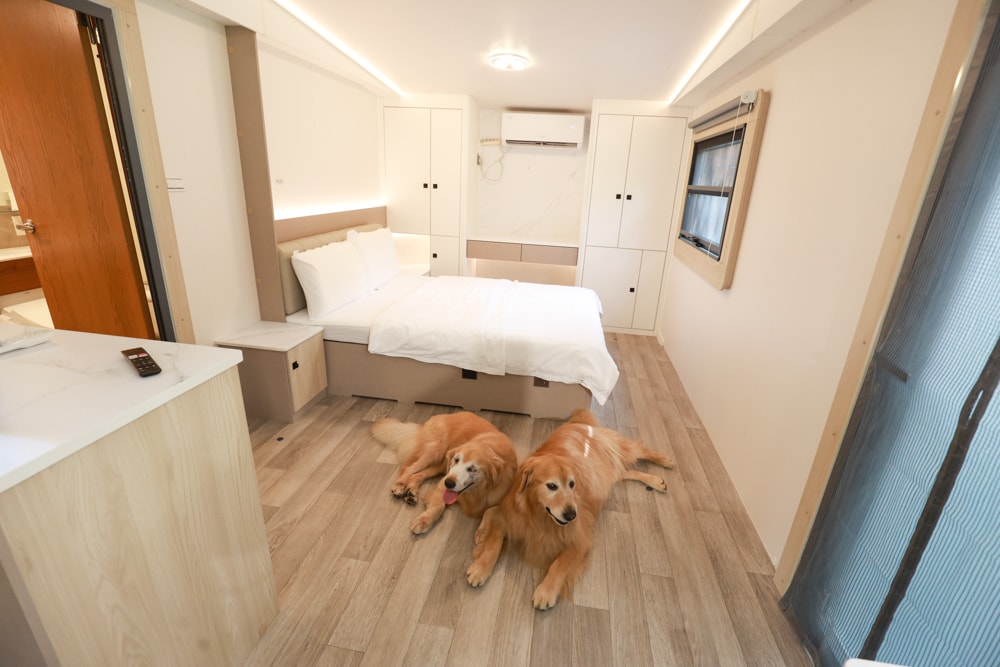 日月潭最Chill的寵物友善住宿｜陌野露營車驛站、寵物友善露營車、免搭帳豪華露營、南投寵物友善住宿