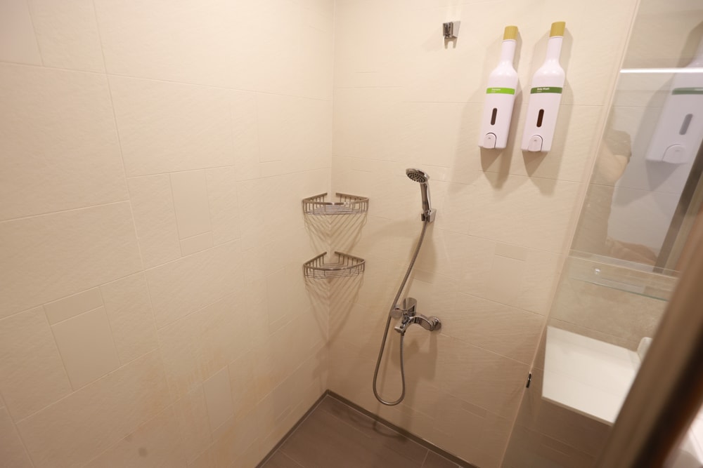 日月潭最Chill的寵物友善住宿｜陌野露營車驛站、寵物友善露營車、免搭帳豪華露營、南投寵物友善住宿