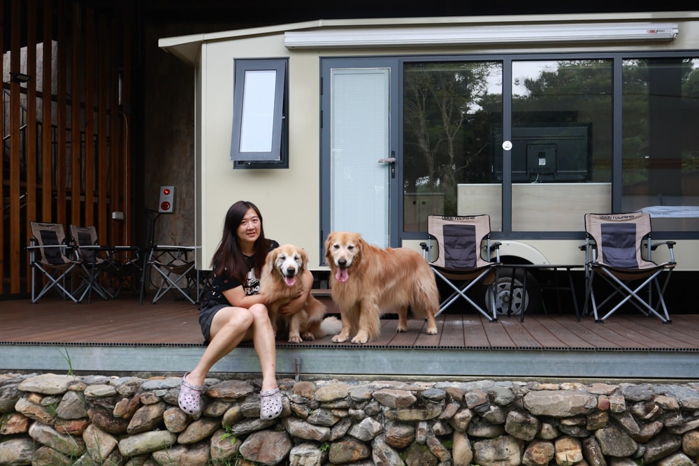 日月潭最Chill的寵物友善住宿｜陌野露營車驛站、寵物友善露營車、免搭帳豪華露營、南投寵物友善住宿