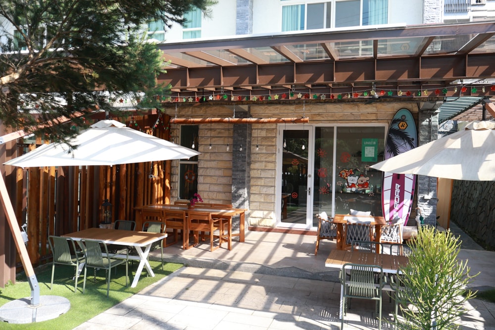 日月潭最Chill的寵物友善住宿｜陌野露營車驛站、寵物友善露營車、免搭帳豪華露營、南投寵物友善住宿