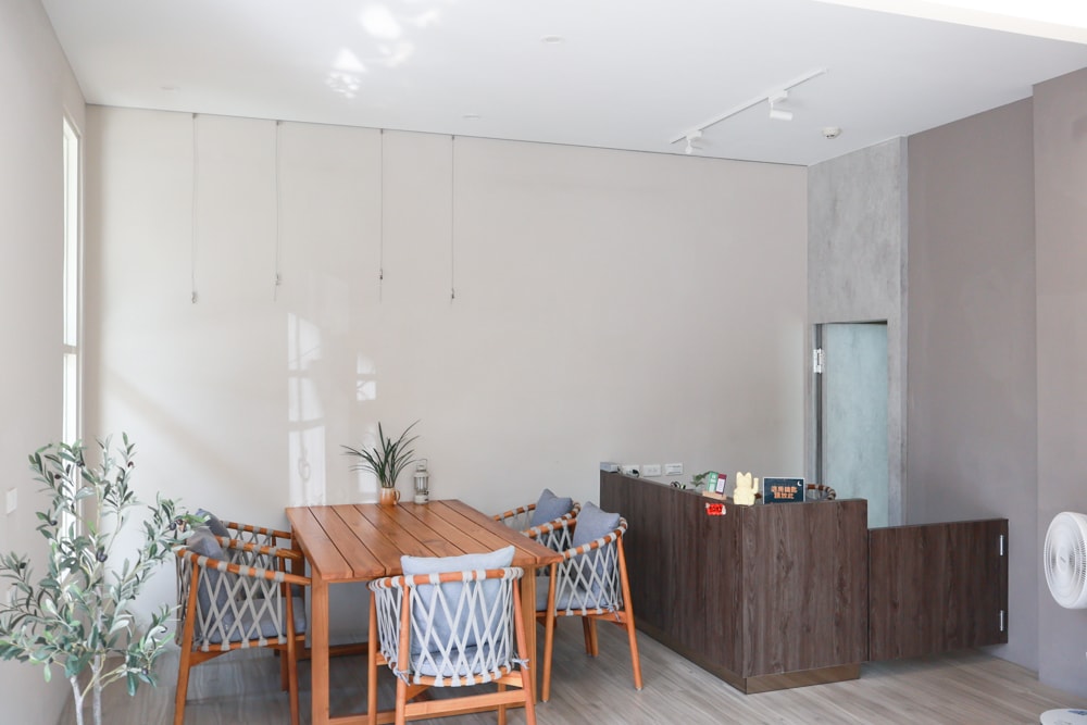 日月潭最Chill的寵物友善住宿｜陌野露營車驛站、寵物友善露營車、免搭帳豪華露營、南投寵物友善住宿