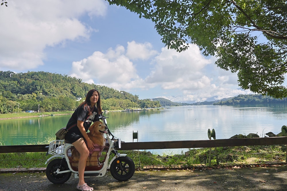 日月潭最Chill的寵物友善住宿｜陌野露營車驛站、寵物友善露營車、免搭帳豪華露營、南投寵物友善住宿