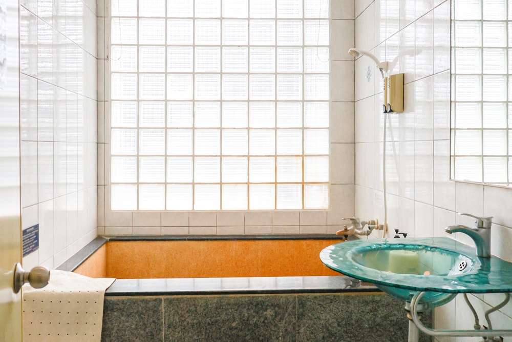 宜蘭礁溪住宿｜礁溪青池人文温泉旅店。宜蘭寵物友善飯店、大湯池、大床鋪，還能攜帶寵物入住！