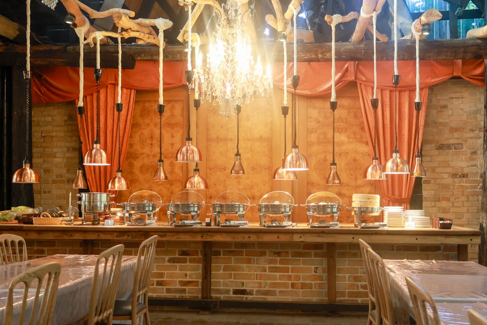 苗栗卓蘭最頂級豪華露營|橘舍三食奢華Glamping。一泊三食 × 寵物友善 × 波西米亞風神殿帳 × 手作果醬× 柴燒無菜單晚餐 - 第53張圖 苗栗卓蘭最頂級豪華露營|橘舍三食奢華Glamping。一泊三食 × 寵物友善 × 波西米亞風神殿帳 × 手作果醬× 柴燒無菜單晚餐