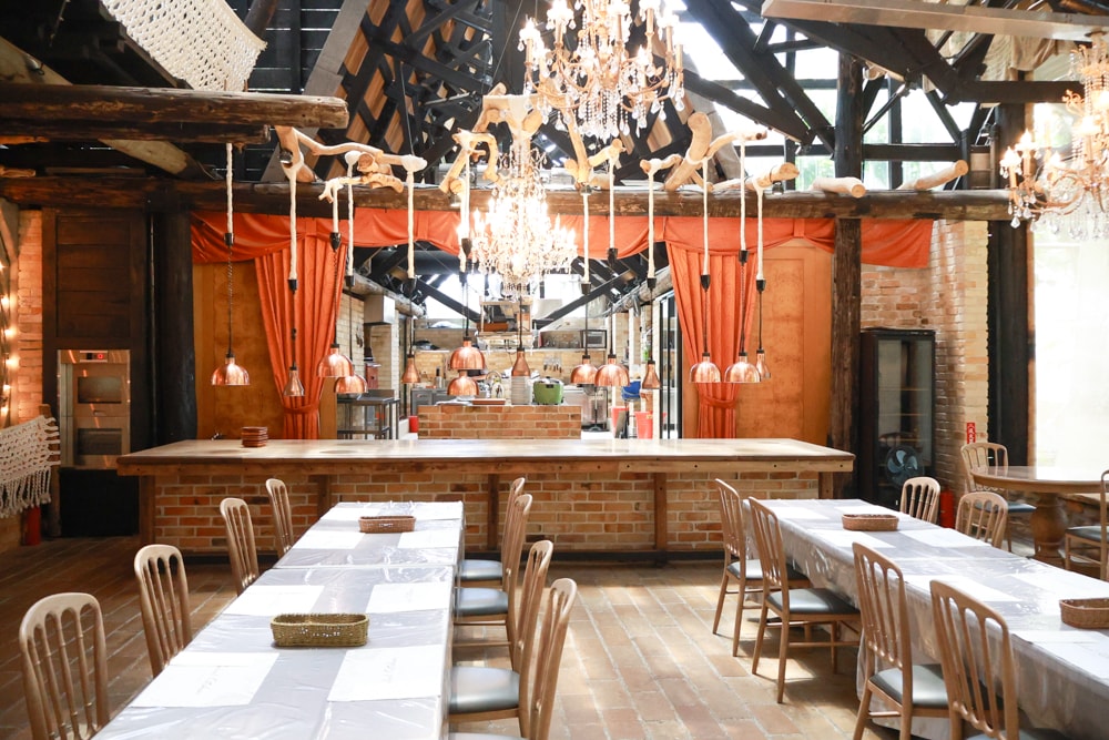 苗栗卓蘭最頂級豪華露營|橘舍三食奢華Glamping。一泊三食 × 寵物友善 × 波西米亞風神殿帳 × 手作果醬× 柴燒無菜單晚餐 - 第38張圖 苗栗卓蘭最頂級豪華露營|橘舍三食奢華Glamping。一泊三食 × 寵物友善 × 波西米亞風神殿帳 × 手作果醬× 柴燒無菜單晚餐