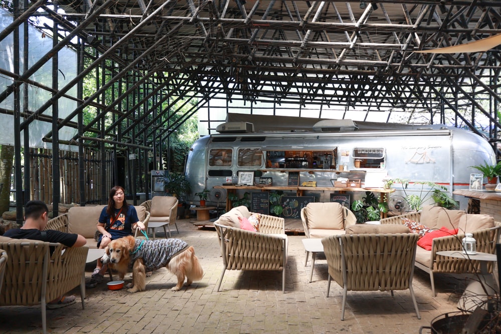 苗栗卓蘭最頂級豪華露營｜橘舍三食奢華Glamping。一泊三食 × 寵物友善 × 波西米亞風神殿帳 × 手作果醬× 柴燒無菜單晚餐