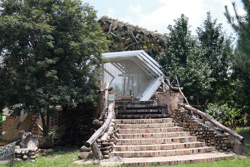苗栗卓蘭美食|橘舍三食山里廚房。寵物友善景觀餐廳、義式料理午餐推薦、沒有住宿也能享用Josper柴燒料理 - 第3張圖 苗栗卓蘭美食|橘舍三食山里廚房。寵物友善景觀餐廳、義式料理午餐推薦、沒有住宿也能享用Josper柴燒料理