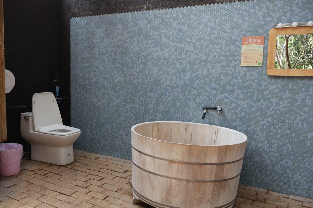 苗栗卓蘭最頂級豪華露營|橘舍三食奢華Glamping。一泊三食 × 寵物友善 × 波西米亞風神殿帳 × 手作果醬× 柴燒無菜單晚餐 - 第26張圖 苗栗卓蘭最頂級豪華露營|橘舍三食奢華Glamping。一泊三食 × 寵物友善 × 波西米亞風神殿帳 × 手作果醬× 柴燒無菜單晚餐