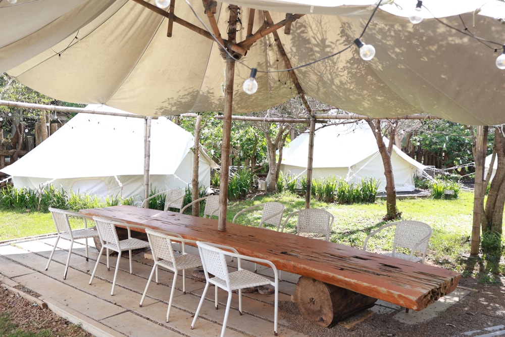 苗栗卓蘭最頂級豪華露營|橘舍三食奢華Glamping。一泊三食 × 寵物友善 × 波西米亞風神殿帳 × 手作果醬× 柴燒無菜單晚餐 - 第21張圖 苗栗卓蘭最頂級豪華露營|橘舍三食奢華Glamping。一泊三食 × 寵物友善 × 波西米亞風神殿帳 × 手作果醬× 柴燒無菜單晚餐