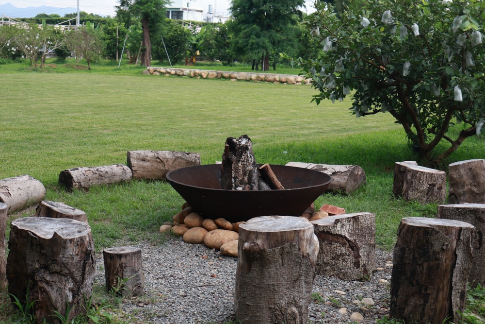 苗栗卓蘭住宿｜小巷清風 Le.Alley Autocamp Resort。苗栗 GlampingAirstream豪華露營車、一泊二食、寵物友善、鯉魚潭湖畔旁