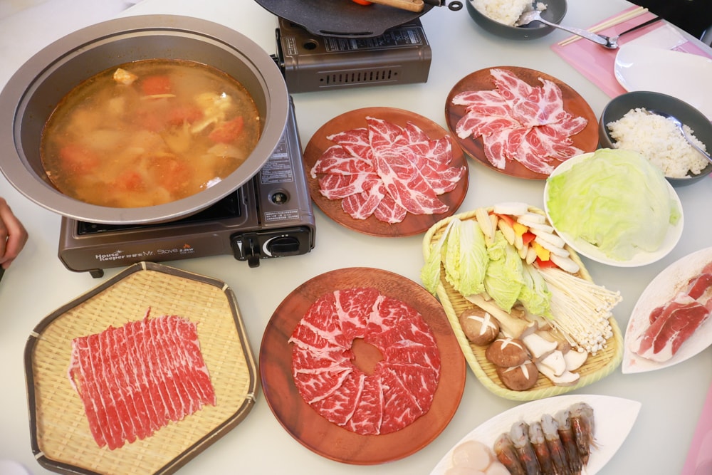 苗栗卓蘭住宿｜小巷清風 Le.Alley Autocamp Resort。苗栗 GlampingAirstream豪華露營車、一泊二食、寵物友善、鯉魚潭湖畔旁