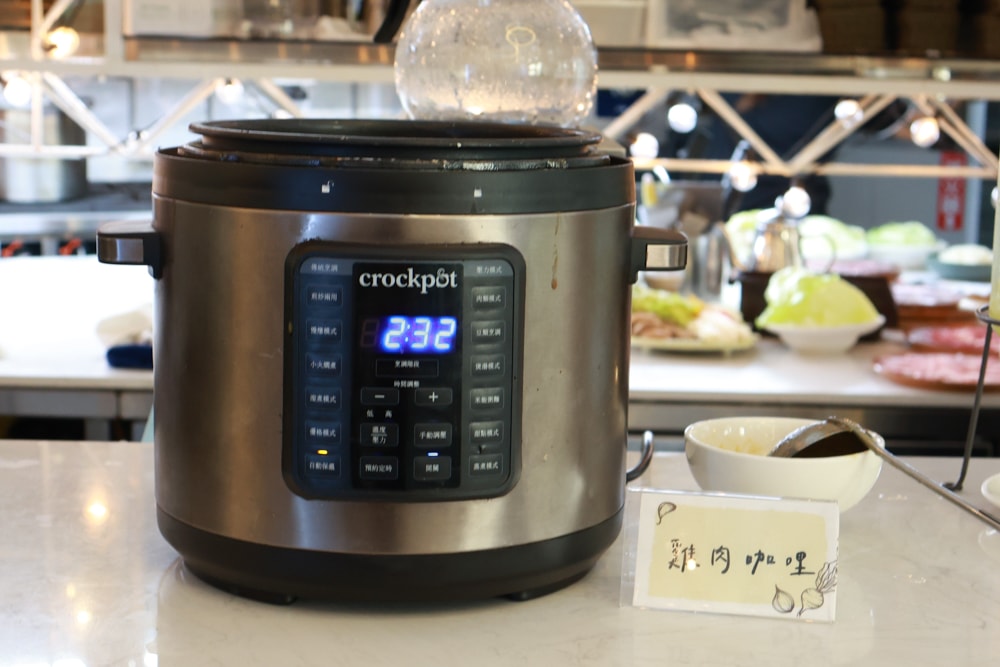 苗栗卓蘭住宿｜小巷清風 Le.Alley Autocamp Resort。苗栗 GlampingAirstream豪華露營車、一泊二食、寵物友善、鯉魚潭湖畔旁