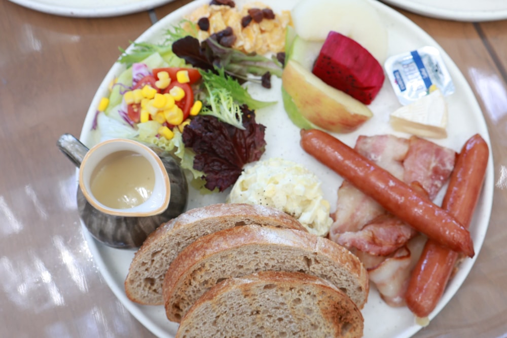 苗栗卓蘭住宿｜小巷清風 Le.Alley Autocamp Resort。苗栗 GlampingAirstream豪華露營車、一泊二食、寵物友善、鯉魚潭湖畔旁