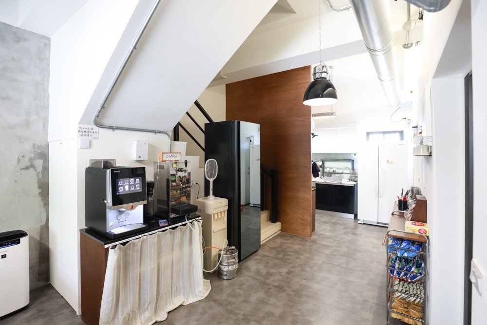 宜蘭礁溪|那裡 bed and breakfast 2館 那裡對面。獨棟日式輕工業風電梯民宿、寵物友善、可包棟、燒肉+卡拉OK、電動麻將桌&兒童遊戲室一次擁有 - 第8張圖 宜蘭礁溪|那裡 bed and breakfast 2館 那裡對面。獨棟日式輕工業風電梯民宿、寵物友善、可包棟、燒肉+卡拉OK、電動麻將桌&兒童遊戲室一次擁有