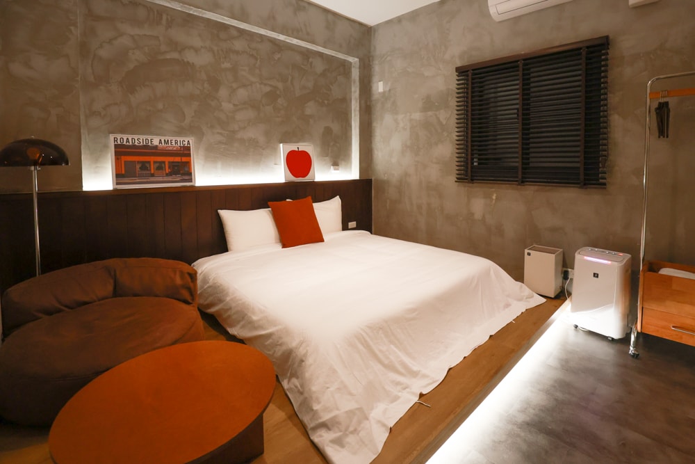 宜蘭礁溪|那裡 bed and breakfast 2館 那裡對面。獨棟日式輕工業風電梯民宿、寵物友善、可包棟、燒肉+卡拉OK、電動麻將桌&兒童遊戲室一次擁有 - 第28張圖 宜蘭礁溪|那裡 bed and breakfast 2館 那裡對面。獨棟日式輕工業風電梯民宿、寵物友善、可包棟、燒肉+卡拉OK、電動麻將桌&兒童遊戲室一次擁有