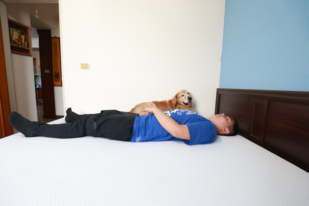 德國Emma石墨烯黑鑽床墊德國Emma床墊＋Diamond 黑鑽石記憶枕｜抗干擾＋透氣涼感＋冬暖夏涼的五層獨立筒記憶棉獨立筒，打造五星級好眠