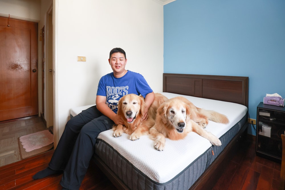 德國Emma石墨烯黑鑽床墊德國Emma床墊＋Diamond 黑鑽石記憶枕｜抗干擾＋透氣涼感＋冬暖夏涼的五層獨立筒記憶棉獨立筒，打造五星級好眠