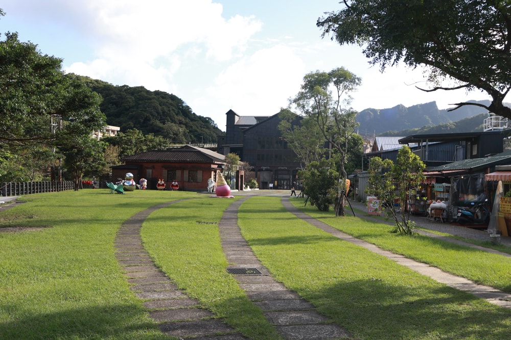 新北瑞芳｜猴硐貓村一日小旅行。貓奴必訪的療癒景點、🚫不要帶狗❗️避免造成貓咪驚嚇、🚫禁止餵食貓咪❗️