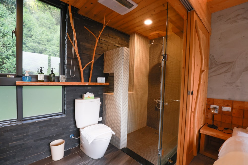 南投日月潭秘境住宿|八番私人住宅。隱身在日月潭森林系設計民宿、寵物友善民宿、感受最純粹最靜謐的日月潭住宿 - 第42張圖 南投日月潭秘境住宿|八番私人住宅。隱身在日月潭森林系設計民宿、寵物友善民宿、感受最純粹最靜謐的日月潭住宿