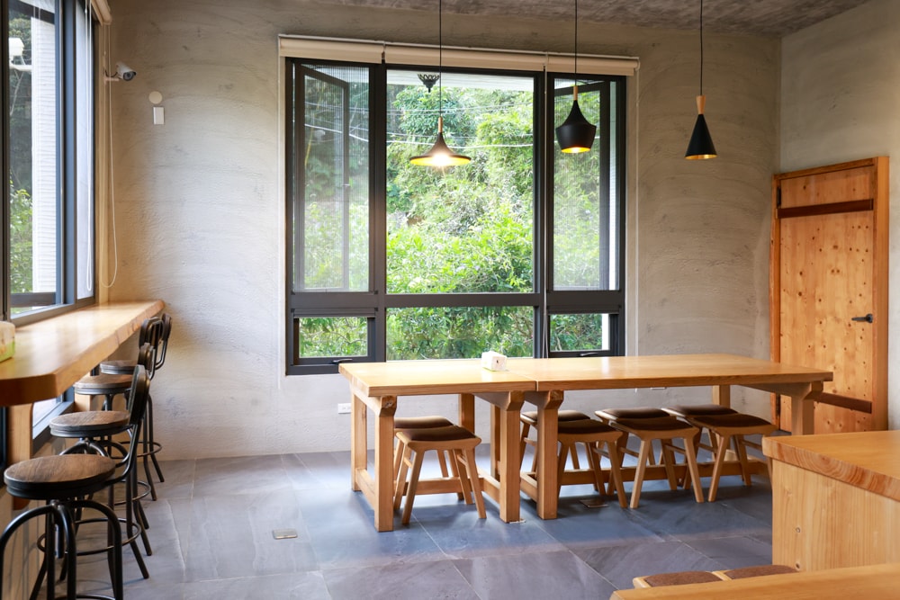 南投日月潭秘境住宿|八番私人住宅。隱身在日月潭森林系設計民宿、寵物友善民宿、感受最純粹最靜謐的日月潭住宿 - 第15張圖 南投日月潭秘境住宿|八番私人住宅。隱身在日月潭森林系設計民宿、寵物友善民宿、感受最純粹最靜謐的日月潭住宿