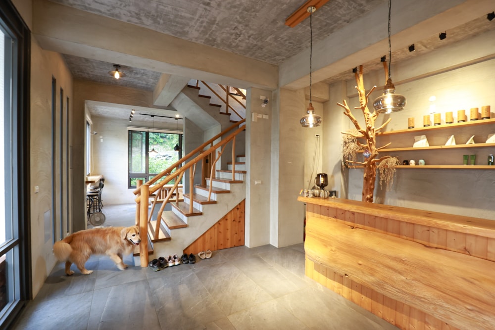 南投日月潭秘境住宿|八番私人住宅。隱身在日月潭森林系設計民宿、寵物友善民宿、感受最純粹最靜謐的日月潭住宿 - 第11張圖 南投日月潭秘境住宿|八番私人住宅。隱身在日月潭森林系設計民宿、寵物友善民宿、感受最純粹最靜謐的日月潭住宿