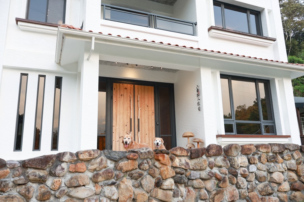 南投日月潭秘境住宿|八番私人住宅。隱身在日月潭森林系設計民宿、寵物友善民宿、感受最純粹最靜謐的日月潭住宿 - 第5張圖 南投日月潭秘境住宿|八番私人住宅。隱身在日月潭森林系設計民宿、寵物友善民宿、感受最純粹最靜謐的日月潭住宿