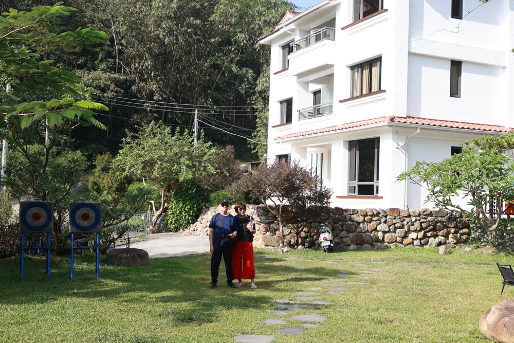 南投日月潭秘境住宿|八番私人住宅。隱身在日月潭森林系設計民宿、寵物友善民宿、感受最純粹最靜謐的日月潭住宿 - 第3張圖 南投日月潭秘境住宿|八番私人住宅。隱身在日月潭森林系設計民宿、寵物友善民宿、感受最純粹最靜謐的日月潭住宿