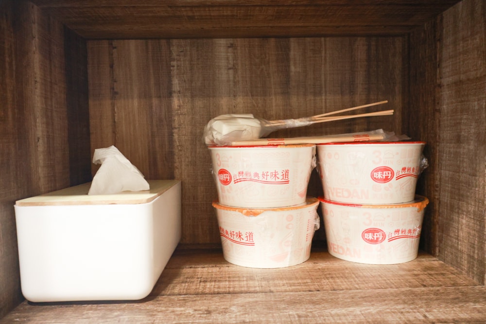 南投溪頭溪部好呆庄野宿體驗庄園｜寵物友善露營車＆馬車帳篷住宿開箱，一泊二食、野溪抓蝦超好玩！