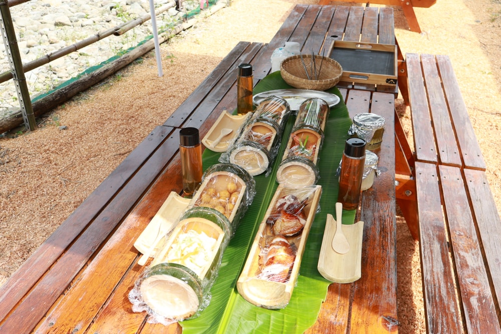 南投溪頭溪部好呆庄野宿體驗庄園｜寵物友善露營車＆馬車帳篷住宿開箱，一泊二食、野溪抓蝦超好玩！