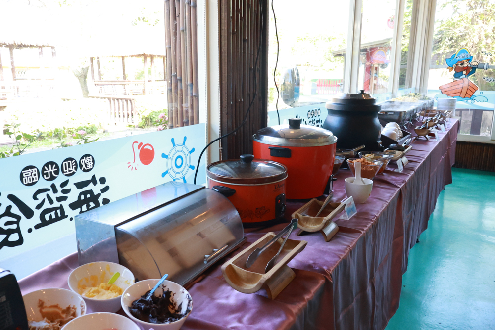 南投竹山海盜村｜一泊四食包棟住宿體驗。寵物友善親子樂園、一泊四食、VR飛船、氣墊樂園、烤肉派對一次玩到底
