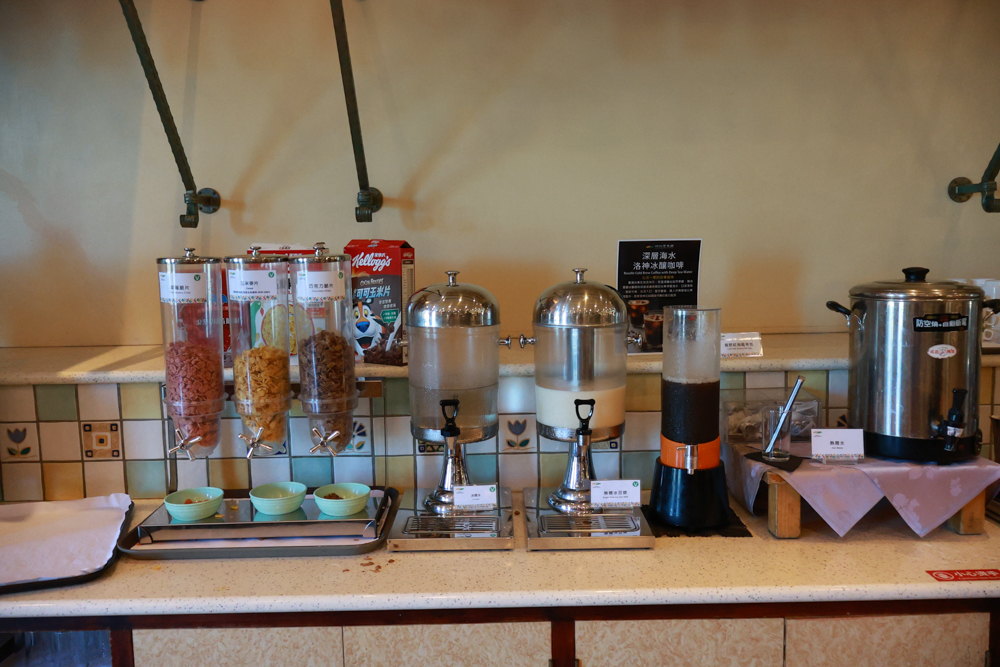 台東娜路彎大酒店寵物房開箱｜五星級飯店設施全攻略！免費下午茶、兒童遊戲區、露天泳池一次玩好玩滿