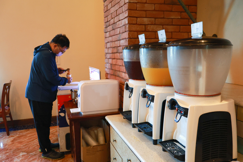 台東娜路彎大酒店寵物房開箱｜五星級飯店設施全攻略！免費下午茶、兒童遊戲區、露天泳池一次玩好玩滿