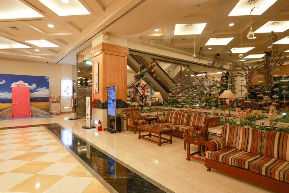 台東娜路彎大酒店寵物房開箱｜五星級飯店設施全攻略！免費下午茶、兒童遊戲區、露天泳池一次玩好玩滿