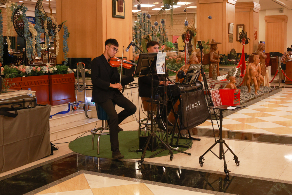 台東娜路彎大酒店寵物房開箱｜五星級飯店設施全攻略！免費下午茶、兒童遊戲區、露天泳池一次玩好玩滿