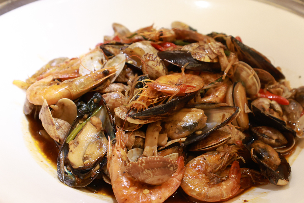 台東娜路彎大酒店寵物房開箱｜五星級飯店設施全攻略！免費下午茶、兒童遊戲區、露天泳池一次玩好玩滿